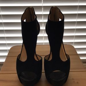 Jessica Simpson Carideo T-Strap Platform Pump